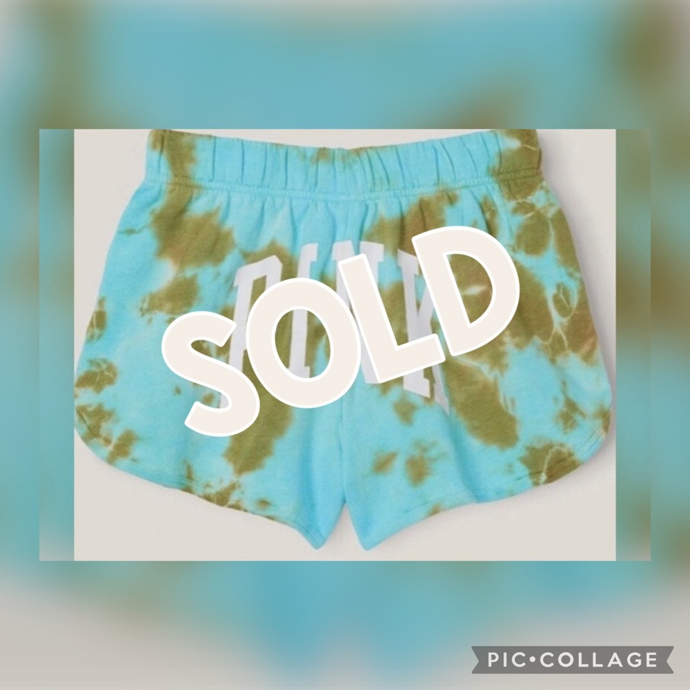 💙💚PINK Varsity Shorts💚💙